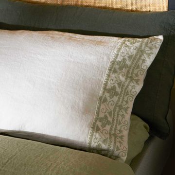 Sheet and pillowcase set with cross stitch embroidery by LA FABBRICA DEL LINO - view 7