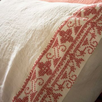 Sheet and pillowcase set with cross stitch embroidery by LA FABBRICA DEL LINO - view 3
