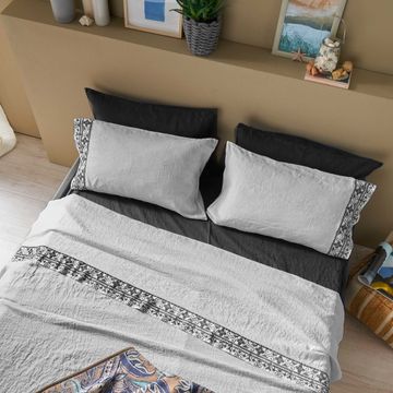 Sheet and pillowcase set with cross stitch embroidery by LA FABBRICA DEL LINO - view 4