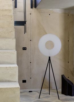 Iris Floor Tripod 60 by DCWéditions - view 4