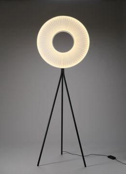 Iris Floor Tripod 60 by DCWéditions - view 2