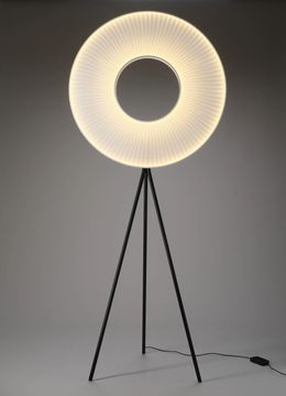 Iris Floor Tripod 80 by DCWéditions - view 2