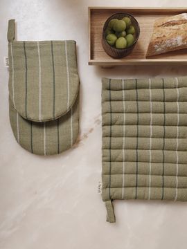 Ito Pot Holder & Oven Mitt Gift Set - Seaweed by Ferm Living - view 3