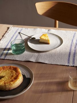 Flow Plate - Medium - Off-White Speckle by Ferm Living - view 7