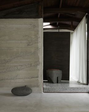 Sculpt Stool - Concrete by 101 copenhagen - view 2
