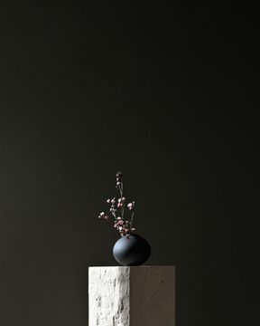 Sunao Vase Fat, Petit - Black by 101 copenhagen - view 7