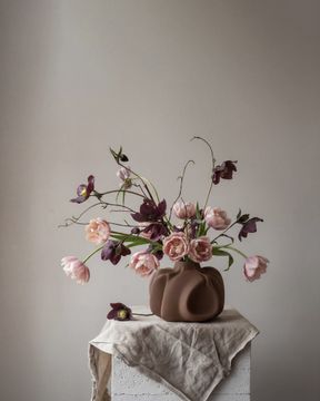 Wabi Vase, Medio - Almond by 101 copenhagen - view 2
