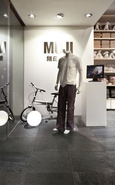Walks/1.0 Black by Florim - view 2