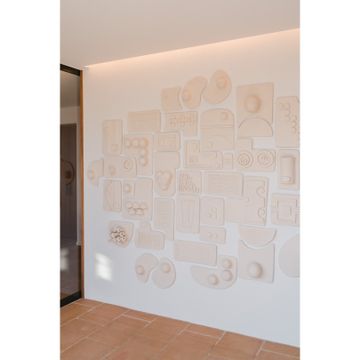 VILLA SALVADOR HOTEL wall sculpture by ICI ET LÀ - view 4