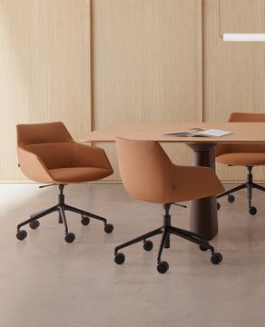 Dunas Xs Chair with high 4 spoke steel swivel base by INCLASS - view 3