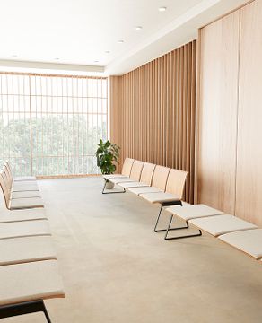 Lin Wood LIN0540 + LIN0040 + LIN0124RO + LIN0980TA + LIN0210 4 seater bench with wooden mono-shells, upholstered front panel and arms by INCLASS - view 3