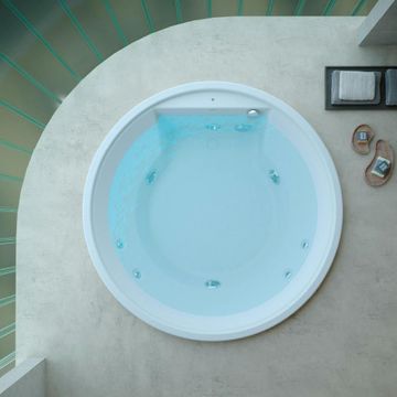 Round 150 by Jacuzzi® - view 3