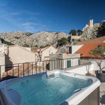 Lodge+ S Holiday Park Small Hot Tub by Jacuzzi® - view 3