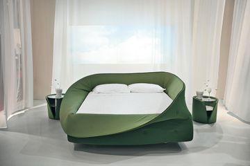 Colletto Bed: Enclosed Comfort with Soft-Foam Ring by Lago - view 2