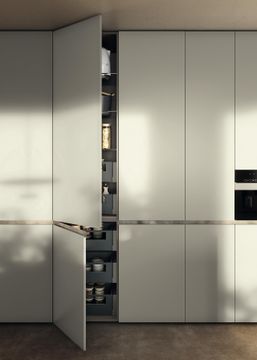Kitchen pantry unit with groove opening by Lago - view 4