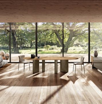 Hoa Dining Table: Nature-Inspired Design, Solid Legs by Lago - view 5