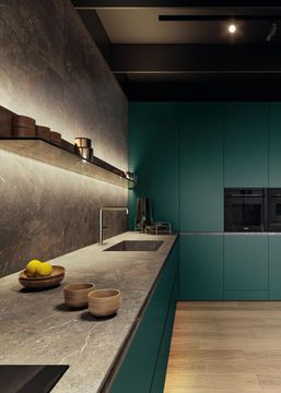 J-Groove Handleless Kitchen: 36e8 Cut by LAGO Design by Lago - view 8