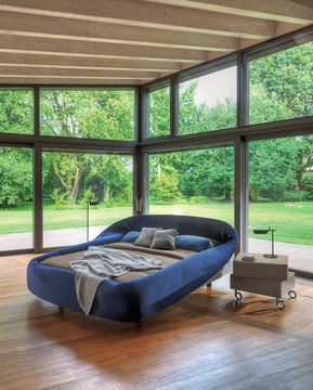Colletto Bed: Enclosed Comfort with Soft-Foam Ring by Lago - view 9