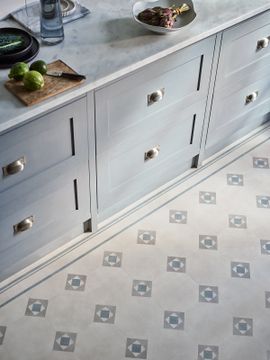 Octagon Key Grace by Amtico - view 9