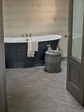 Parquet Large DC526 by Amtico - view 7