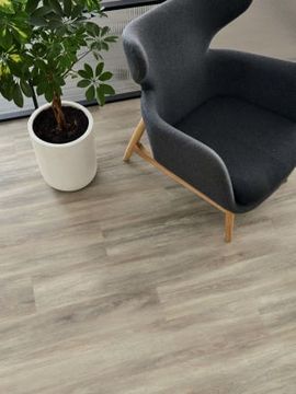 Malvern Oak by Amtico - view 5