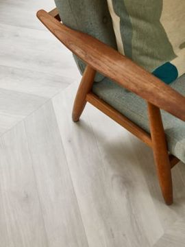 Chiltern Oak by Amtico - view 7