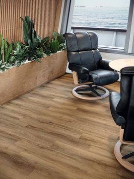 Falun Oak by Amtico - view 3