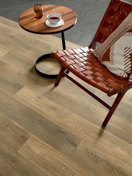 Yarncliff Oak by Amtico - view 4