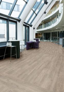 Strand Oak by Amtico - view 4