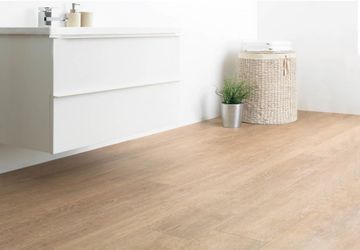 Treated Oak by Amtico - view 6