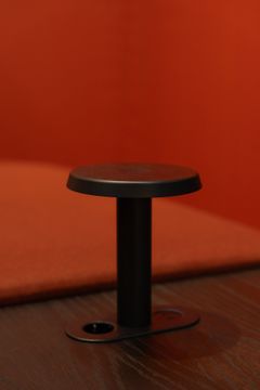 Kami bench by Occony - view 2