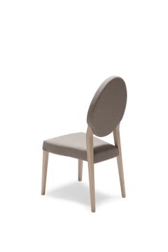 Victoria 200 Chair by Origins 1971 - view 3