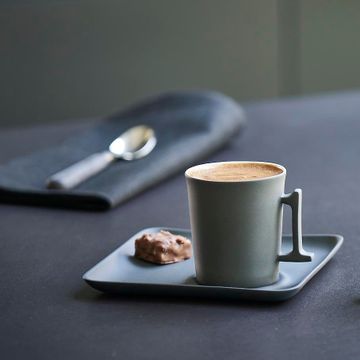 Figures Espresso Cup With Saucer Handle 1 Black - Black & Ivory by Esma Dereboy - view 5