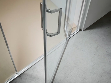 S6 - Niche glass shower cabin with pivot door by Arcom - view 3