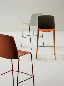 MIXU - High stackable bar stool with oak legs by Arper - view 3
