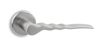FLOW - Door handle on rose by Ento - view 2