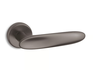 LIFE - Brass door handle by Ento - view 3