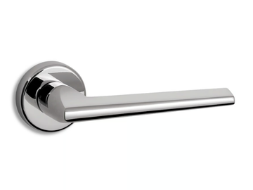 PILOT - Brass door handle on rose by Ento - view 3