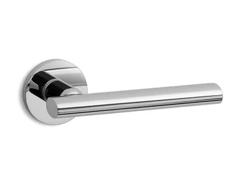 SMART R6 - Brass door handle on rose by Ento - view 2