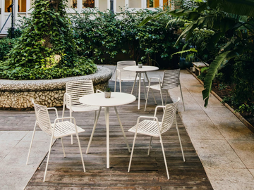 ZEBRA - Round garden table by FAST - view 3
