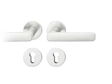 FSB 12 1289 - Aluminium door handle on rose with lock by FSB - view 3