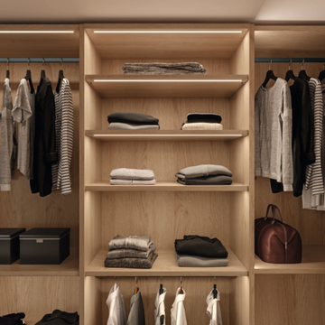 CA12 - Corner wooden walk-in wardrobe with integrated lighting by Giessegi - view 3