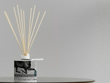 HERE & NOW Prestige - Uva e Mirtilli - Natural stone Air freshener dispenser by IWISHYOU - view 2