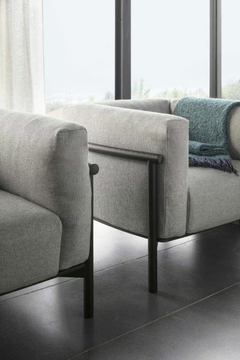 TAIKI - Upholstered armchair with armrests by Lema - view 3