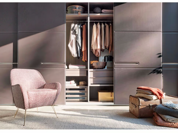 WARM - Custom wardrobe with sliding doors by Lema - view 2
