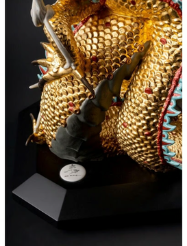 PROTECTIVE DRAGON - Porcelain decorative object by Lladró - view 3