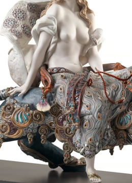 BACCHANTE ON A PANTHER WOMAN - Porcelain decorative object by Lladró - view 3