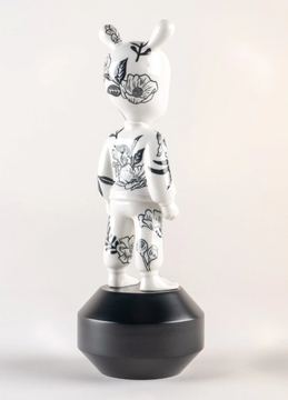 THE GUEST by Henn Kim - LITTLE - Porcelain decorative object by Lladró - view 3