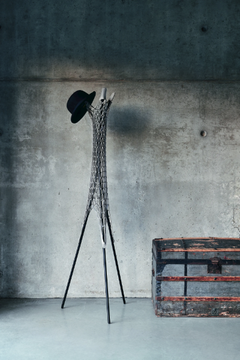 GUAPA - Tanned leather coat stand by Midj - view 3