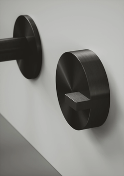 Q. 18 51 - Deck-mounted stainless steel remote control tap by Quadrodesign - view 3